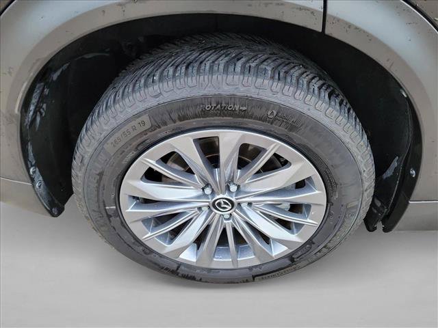 Used 2024 MAZDA CX-90 Plug-In Hybrid w/ Preferred AWD/4WD image 11