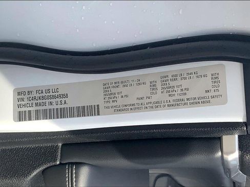 New 2025 Jeep Grand Cherokee L Limited w/ Luxury Tech Group II image 12