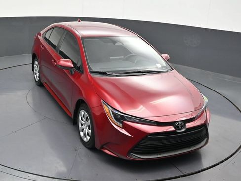 Used 2025 Toyota Corolla LE FWD image 24