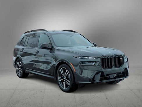 New 2026 BMW X7 M60i image 2