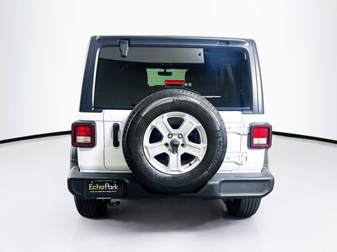 Used 2021 Jeep Wrangler Sport S image 7