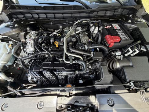 Used 2025 Nissan Altima 2.5 S FWD image 39