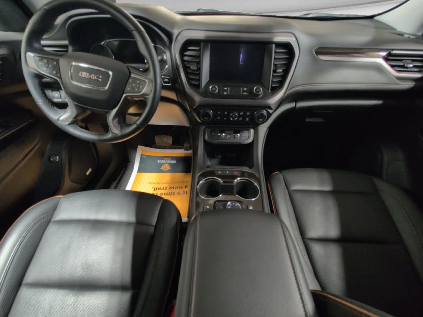 Used 2023 GMC Acadia AT4 w/ Technology Package AWD/4WD image 10