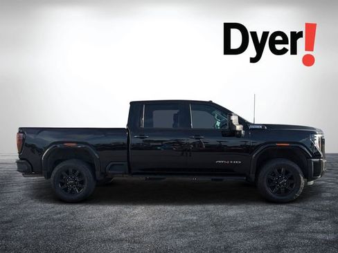 Used 2024 GMC Sierra 2500 AT4 w/ Snow Plow Prep/Camper Package AWD/4WD image 2