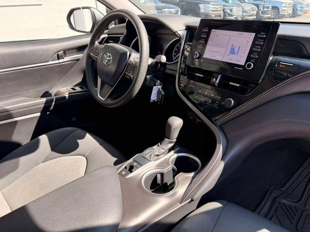 Used 2021 Toyota Camry LE AWD/4WD image 34