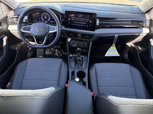 New 2026 Volkswagen Jetta SE image 11