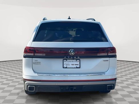 Used 2024 Volkswagen Atlas Peak Edition SE AWD/4WD image 6