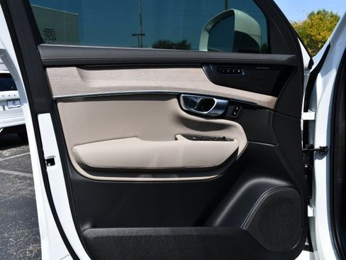 New 2026 Volvo XC90 B6 Plus w/ Protection Package Premier image 10