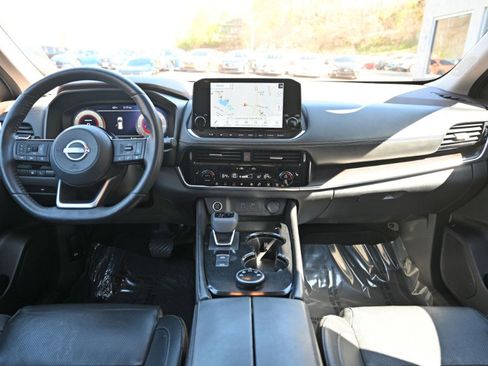 Used 2023 Nissan Rogue Platinum w/ Platinum Premium Package AWD/4WD image 14