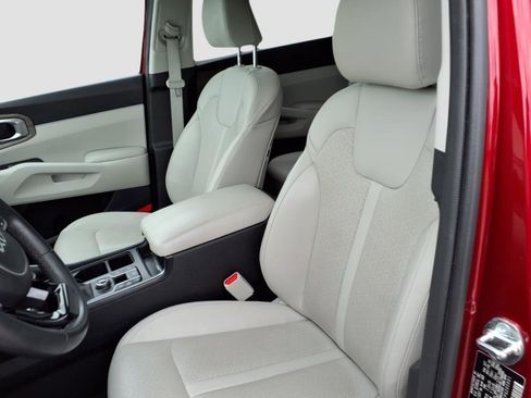 Used 2023 Kia Sorento EX w/ Panoramic Sunroof Package image 15