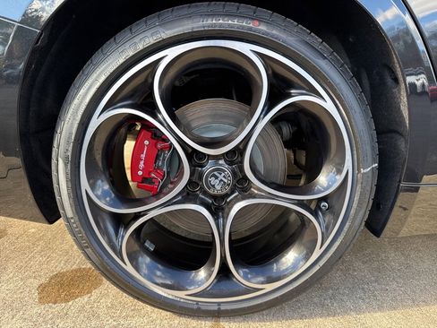 New 2025 Alfa Romeo Giulia AWD image 11