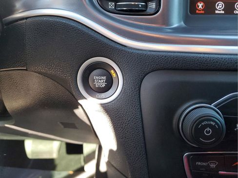 Used 2019 Dodge Charger SXT w/ Blacktop Package image 24