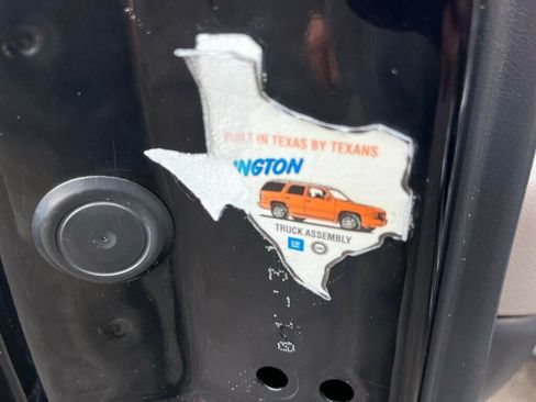 Used 2002 Chevrolet Tahoe Z71 image 57