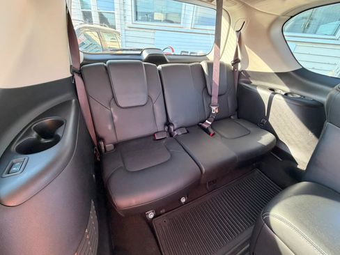 Used 2017 Nissan Armada Platinum AWD/4WD image 30