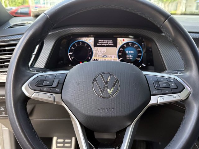 Used 2025 Volkswagen Atlas Cross Sport SEL Premium R-Line AWD/4WD image 32