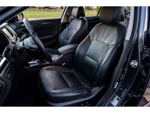 Used 2015 Kia Cadenza Premium image 12