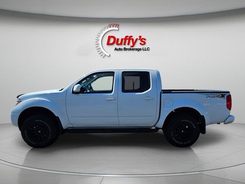 Used 2017 Nissan Frontier PRO-4X AWD/4WD image 14