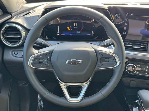Used 2026 Chevrolet Trax ACTIV w/ Driver Confidence Package FWD image 18