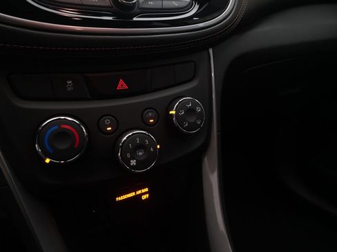 Used 2017 Chevrolet Trax LS FWD image 19