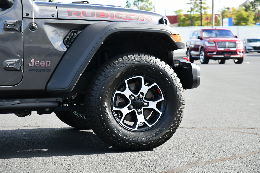 Used 2021 Jeep Wrangler Unlimited Rubicon w/ Cold Weather Group AWD/4WD image 9