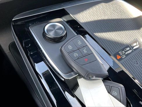 Used 2025 Buick Enclave Sport Touring image 12