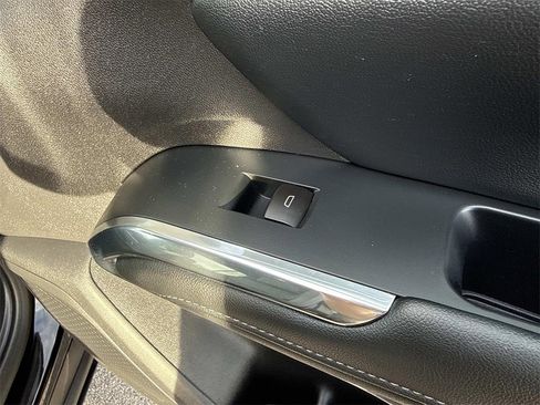 Used 2026 Chevrolet Traverse LT image 29