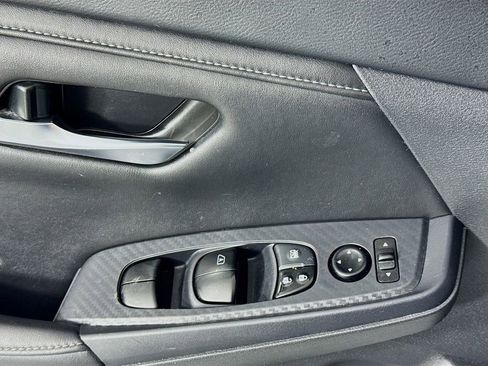 Used 2023 Nissan Sentra SV w/ All-Weather Package image 20