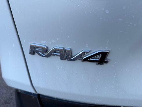Used 2022 Toyota RAV4 XSE w/ XSE Grade Weather Package AWD/4WD image 30