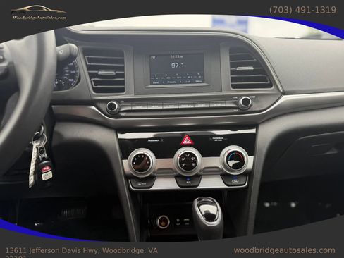 Used 2019 Hyundai Elantra SE w/ Cargo Package FWD image 26