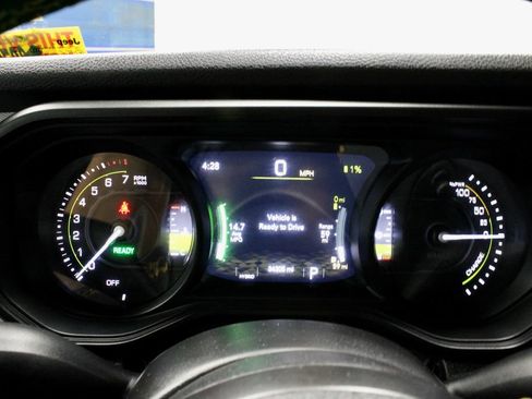 Used 2024 Jeep Wrangler Unlimited AWD/4WD image 25