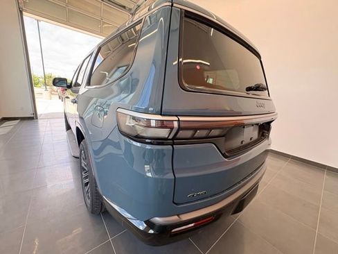 New 2026 Jeep Grand Wagoneer 4WD image 4
