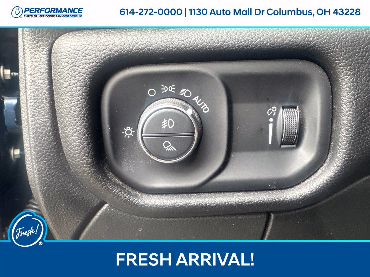 Used 2024 RAM 2500 Big Horn w/ Night Edition AWD/4WD image 18
