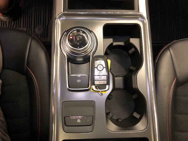 Used 2023 Ford Edge ST-Line AWD/4WD image 23