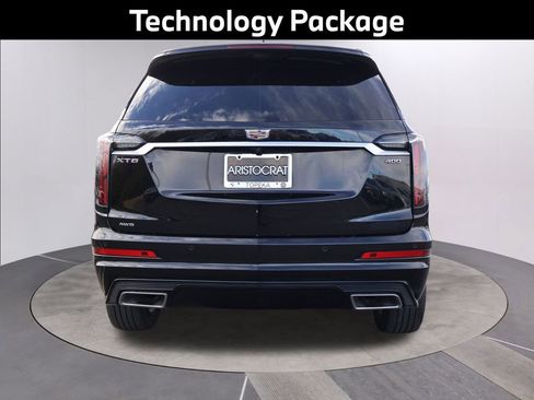 Used 2023 Cadillac XT6 Sport w/ Platinum Package image 7