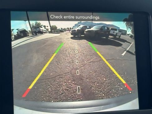 Used 2021 Jeep Cherokee Latitude Plus image 25