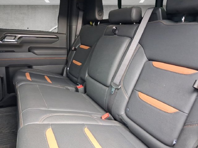 Used 2025 GMC Sierra 2500 AT4 w/ AT4 Premium Plus Package AWD/4WD image 28