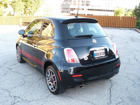 Used 2012 FIAT 500 Sport w/ Safety & Sound Pkg FWD image 8