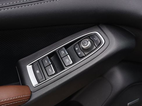 Used 2023 Subaru Ascent Touring w/ Popular Package #2A image 22