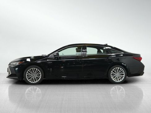 Used 2021 Toyota Avalon Limited w/ Advanced Safety Package FWD image 2