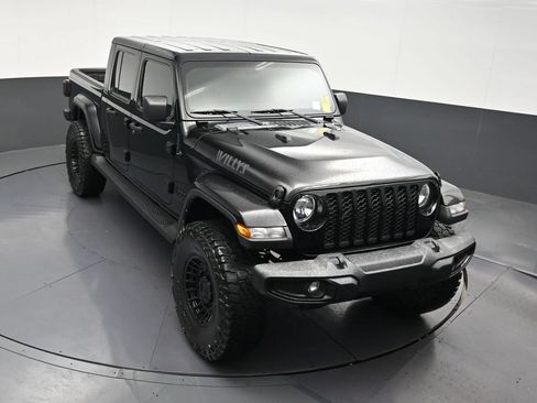 Used 2021 Jeep Gladiator Sport AWD/4WD image 23