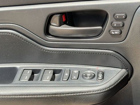 Used 2023 Honda Odyssey EX-L image 13