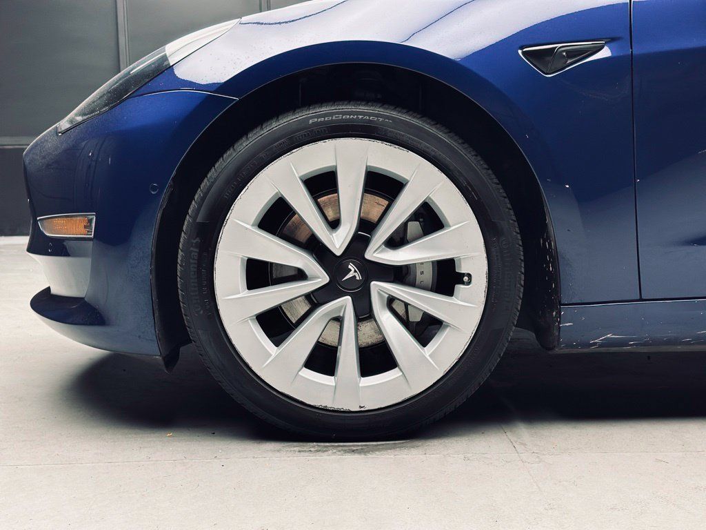 Used 2022 Tesla Model 3 Long Range AWD/4WD image 33