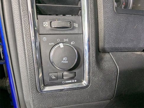 Used 2017 RAM 1500 Laramie w/ Convenience Group image 13