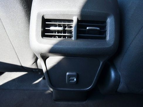 Used 2022 Chevrolet Equinox LT AWD/4WD image 18