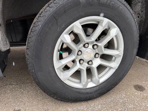 Used 2023 Chevrolet Silverado 1500 LT image 46