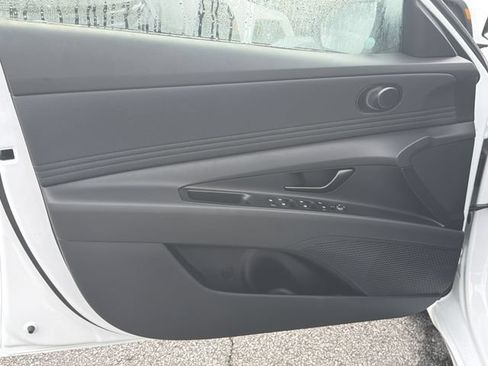 New 2026 Hyundai Elantra SEL Sport FWD image 12