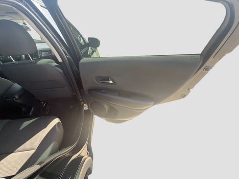 Used 2022 Honda HR-V LX image 29