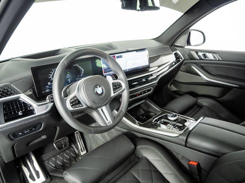 Used 2025 BMW X5 M60i AWD/4WD image 4