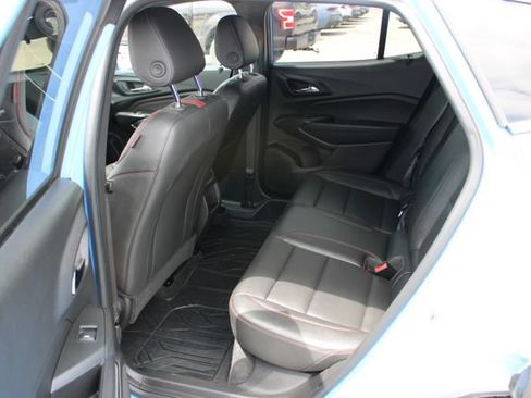 Used 2024 Chevrolet Trax RS w/ Sunroof Package FWD image 15