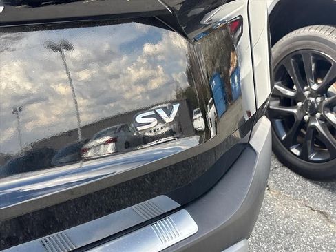 Used 2023 Nissan Rogue SV image 10